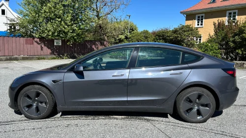 TESLA Model 3 Standard Range Plus RWD