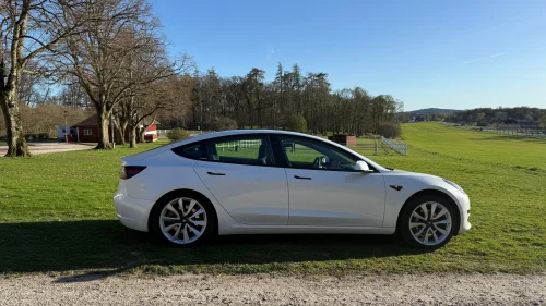 TESLA Model 3 SR+/ 1 eier/ EU OK/ Garanti/ Hengerfeste