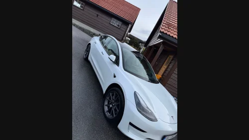 TESLA Model 3 Standard Range Plus RWD