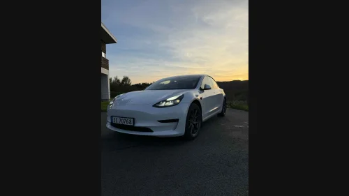 TESLA Model 3 Standard Range Plus RWD
