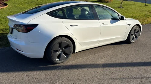 TESLA Model 3 Standard Range Plus RWD