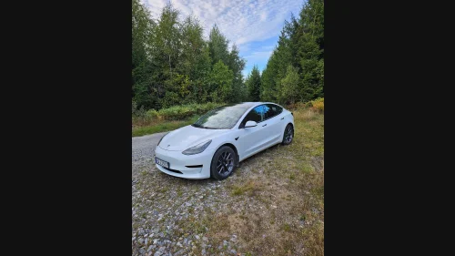 TESLA Model 3 Standard Range Plus RWD