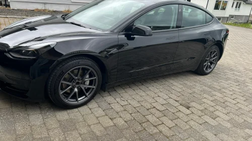 TESLA Model 3 Standard Range Plus RWD