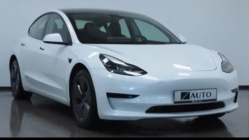 TESLA Model 3 SR PLUS/1EIER/PANO/SKINN/AUTOPILOT/PREMIUM/DAB/NY EU