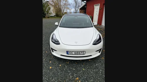 TESLA Model 3