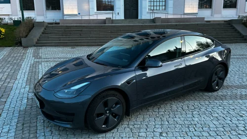 TESLA Model 3 Standard Range Plus RWD