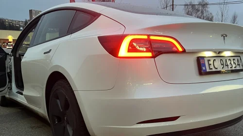 TESLA Model 3 Standard Range Plus RWD