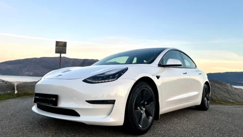 TESLA Model 3 PREMIUM|VARME.P|C.DELETE|360CAM|KROK|LAV KM