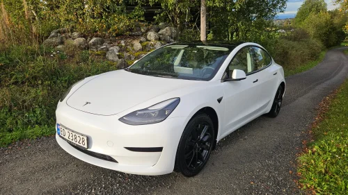 TESLA Model 3 Standard Range Plus RWD
