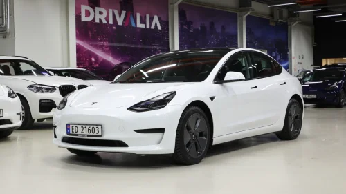 TESLA Model 3 Standard Range Plus RWD