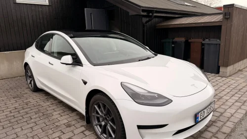 TESLA Model 3 Standard Range Plus RWD