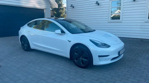 TESLA Model 3 Standard Range Plus RWD