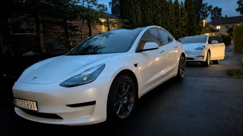 TESLA Model 3 Standard Range Plus RWD