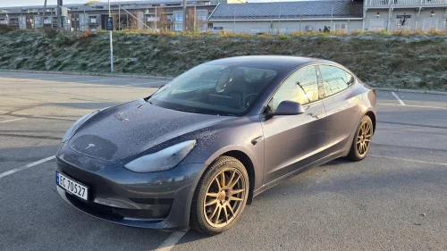 TESLA Model 3 Standard Range Plus RWD