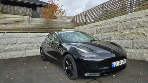TESLA Model 3 Standard Range Plus RWD