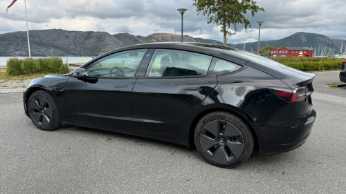 TESLA Model 3 Standard Range Plus RWD