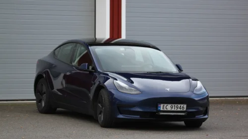 TESLA Model 3 Standard Range Plus RWD