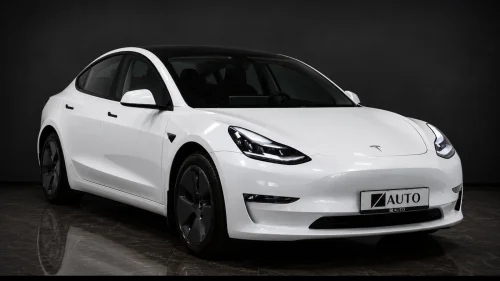 TESLA Model 3 SR PLUS/1EIER/PANO/SKINN/AUTOPILOT/PREMIUM/DAB/SE KM!