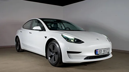 TESLA Model 3 SR+ / 448km / Autopilot / Varmepumpe +++