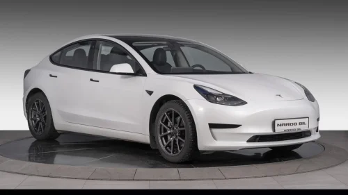 TESLA Model 3 Standard Range Plus