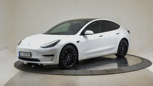 TESLA Model 3 Standard Range Plus RWD