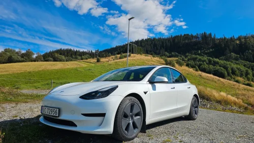 TESLA Model 3 Standard Range Plus RWD