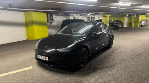 TESLA Model 3 Standard Range Plus RWD