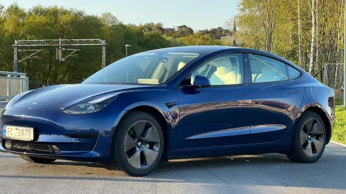 TESLA Model 3 Model 3 SR+ | Blå | Hvit interiør | Hengerfeste| 49.000