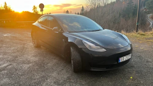 TESLA Model 3 Standard Range Plus RWD