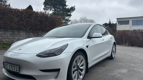 TESLA Model 3 Standard Range Plus RWD