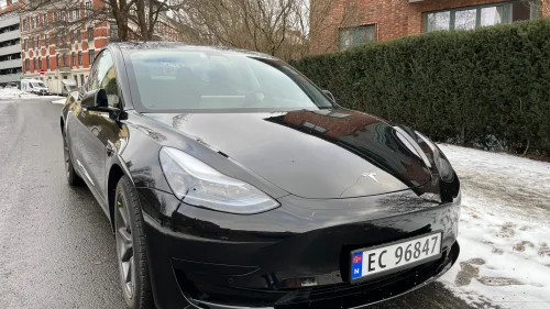 TESLA Model 3 Standard Range Plus RWD