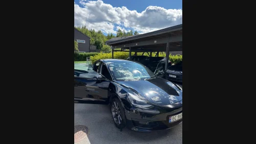 TESLA Model 3 Standard Range Plus RWD