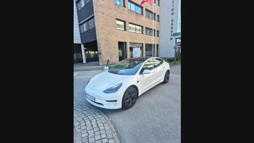 TESLA Model 3 Standard Range Plus RWD