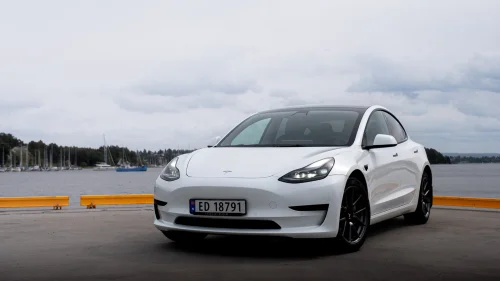 TESLA Model 3 SR+ | 92,6 % batterihelse | NAF-test | Krok | 1 eier