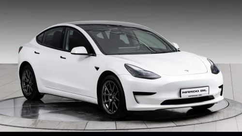 TESLA Model 3 Standard Range Plus RWD, Autopilot, Rattvarme