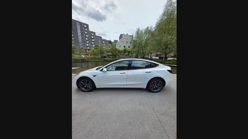 TESLA Model 3 Standard Range Plus RWD
