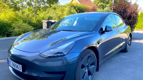 TESLA Model 3 Standard Range Plus RWD
