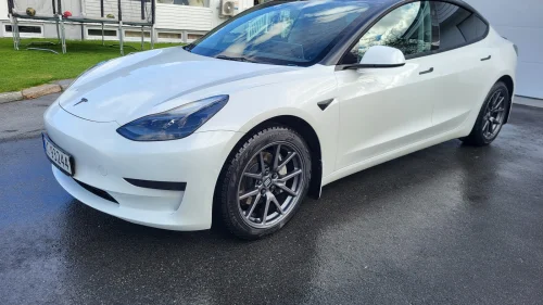 TESLA Model 3 Standard Range Plus RWD
