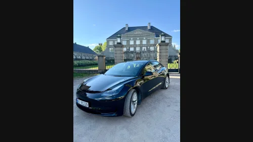 TESLA Model 3 Standard Range Plus RWD