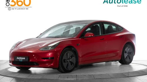 TESLA Model 3 Standard Range Plus RWD, ACC Navi Premium Interiør,