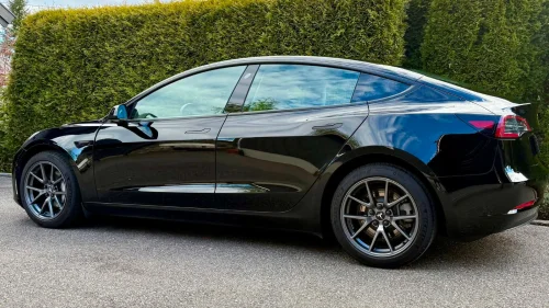 TESLA Model 3 Standard Range Plus RWD