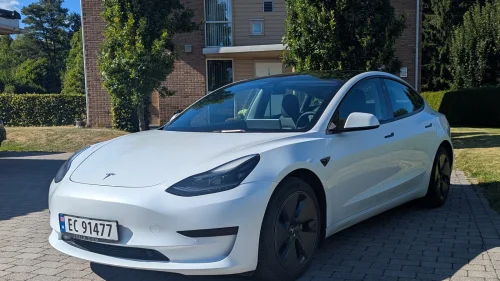 TESLA Model 3 Standard Range Plus RWD