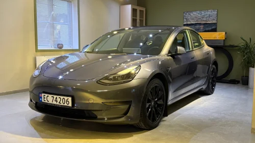 TESLA Model 3 Tesla Model 3 SR+ LFP, Varmepumpe, Tilhengerfeste