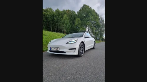 TESLA Model 3 SR+ RWD Facelift |Hengerfeste, takrails og nybilgaranti