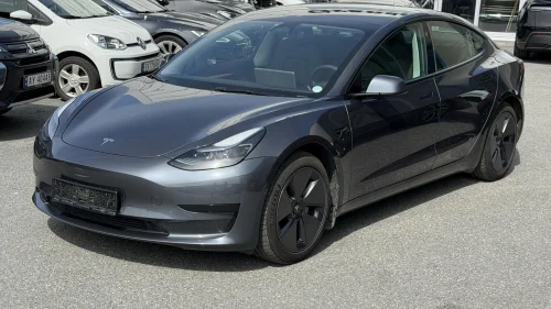 TESLA Model 3 SR + - WLTP 491 KM - Autopilot - Hengerfeste - Tar innb