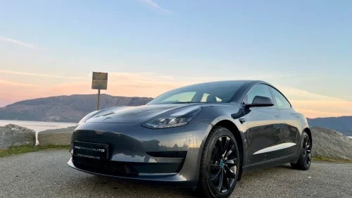 TESLA Model 3 PREMIUM|HIFI|VARME.P|C.DELETE|360CAM|LAV KM|KUPP
