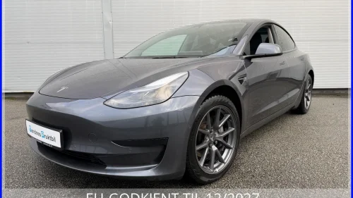 TESLA Model 3 SR KROK,KAMERA,PANO,NETFLIX,SPOTIFY,LED,NAVI,ELBAKLUKE