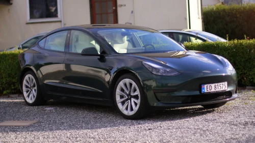 TESLA Model 3 RWD, Varmepumpe, hvit interiør, Ryzen, facelift++