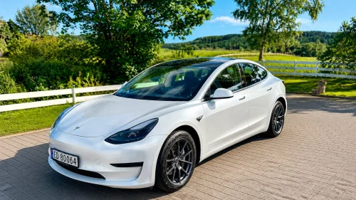 TESLA Model 3 RWD 283hk