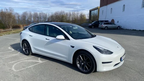 TESLA Model 3 RWD 283hk